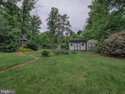 Exterior - 427 Magothy Bridge Rd, Pasadena, MD 21122 photo 3 of 7