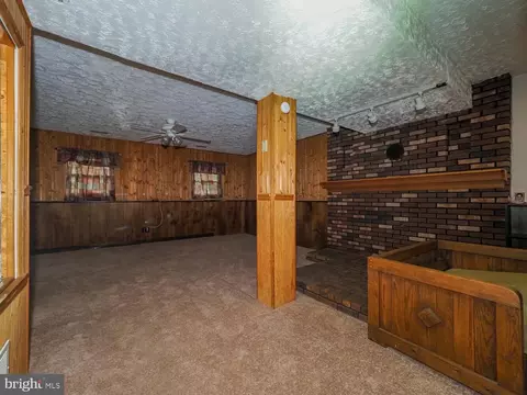 Living - 427 Magothy Bridge Rd, Pasadena, MD 21122 photo 10 of 10