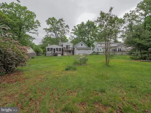 Exterior - 427 Magothy Bridge Rd, Pasadena, MD 21122 photo 4 of 7