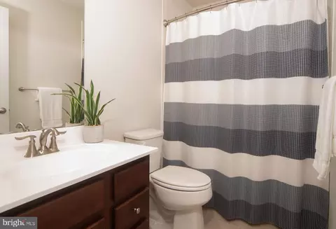 Bath - 2912 Glendale Ave, Hanover, MD 21076 photo 1 of 1