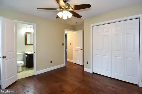Bedroom - 1805 Glenarm Rd, Edgewater, MD 21037 photo 1 of 3