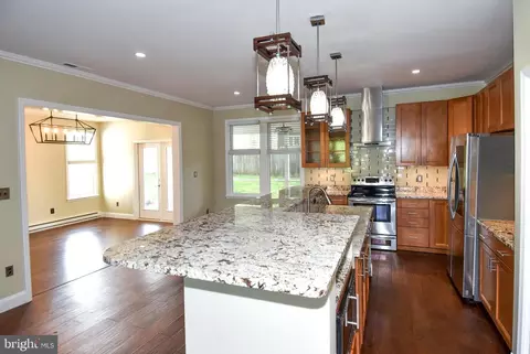 Kitchen - 1805 Glenarm Rd, Edgewater, MD 21037 photo 5 of 5
