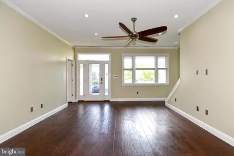Living - 1805 Glenarm Rd, Edgewater, MD 21037 photo 1 of 10