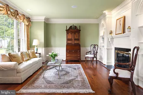 Living - 258 Providence Rd, Annapolis, MD 21409 photo 4 of 4