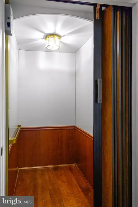 Entry Way - 258 Providence Rd, Annapolis, MD 21409 photo 9 of 9