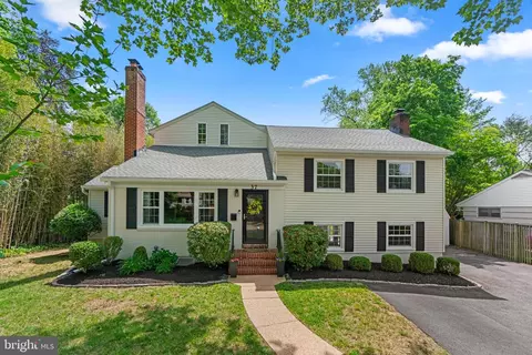 37 Hatton Dr, Severna Park, MD 21146