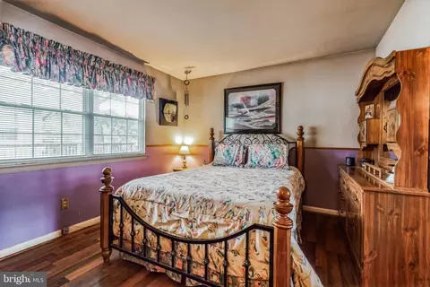 Bedroom - 320 Cambridge Rd, Pasadena, MD 21122 photo 1 of 6