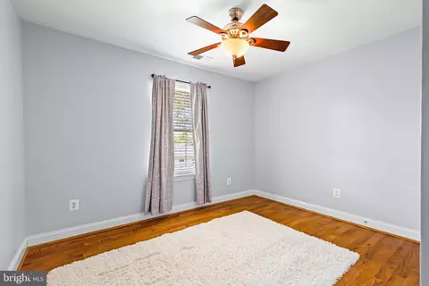 Bedroom - 718 208th St, Pasadena, MD 21122 photo 4 of 5