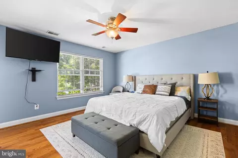Bedroom - 718 208th St, Pasadena, MD 21122 photo 1 of 5