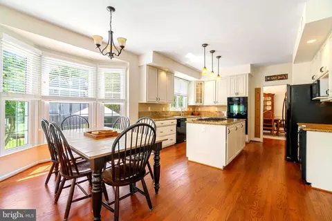 1814 Stonegate Ave, Crofton, MD 21114 photo 3