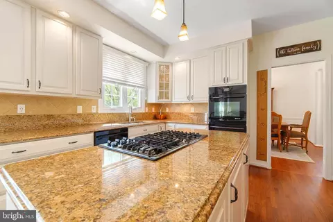 1814 Stonegate Ave, Crofton, MD 21114 photo 6