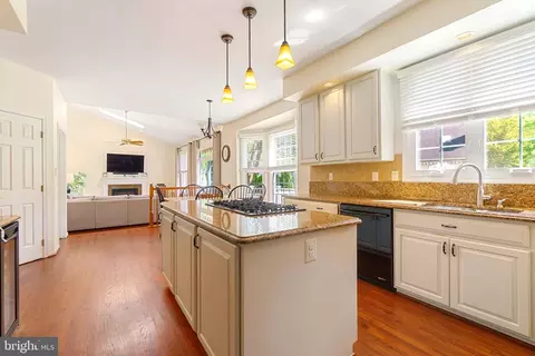 1814 Stonegate Ave, Crofton, MD 21114 photo 5