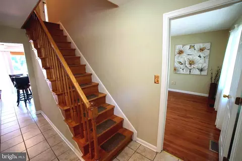 Entry Way - 8385 Bodkin Ave, Pasadena, MD 21122 photo 1 of 9