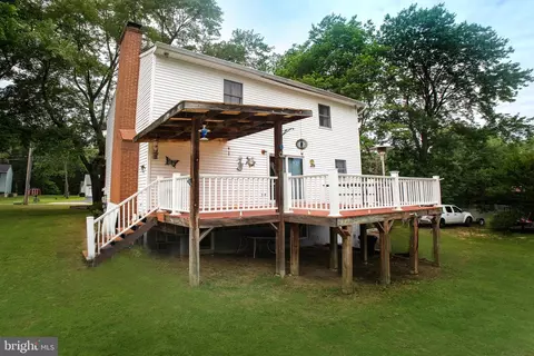 Exterior - 8385 Bodkin Ave, Pasadena, MD 21122 photo 13 of 14