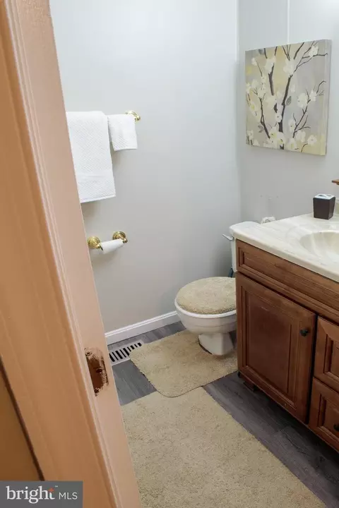 Bath - 8385 Bodkin Ave, Pasadena, MD 21122 photo 2 of 4