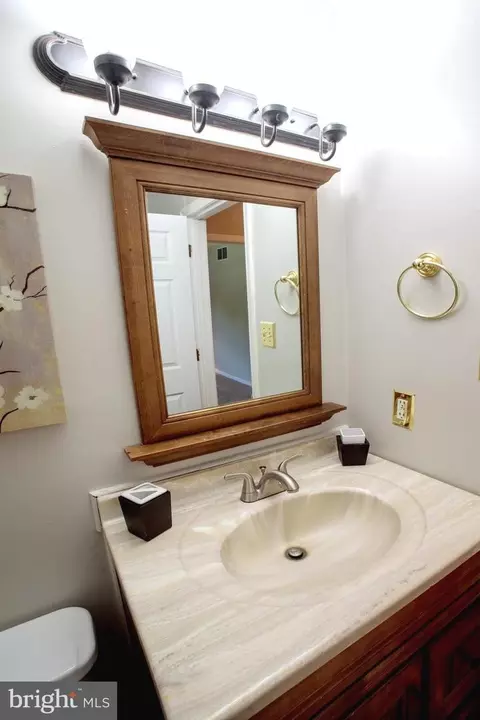 Bath - 8385 Bodkin Ave, Pasadena, MD 21122 photo 3 of 4