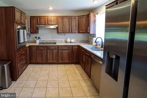 Kitchen - 8385 Bodkin Ave, Pasadena, MD 21122 photo 1 of 3