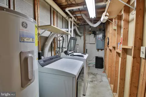 7853 Kings Bench Pl, Pasadena, MD 21122 photo 31