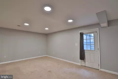 7853 Kings Bench Pl, Pasadena, MD 21122 photo 26