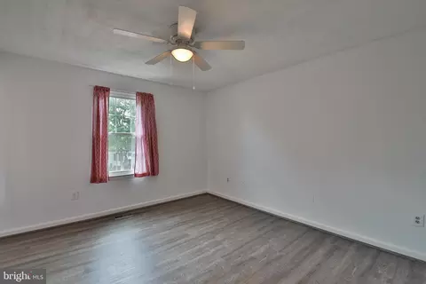 7853 Kings Bench Pl, Pasadena, MD 21122 photo 16