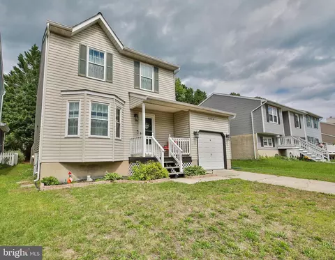 7853 Kings Bench Pl, Pasadena, MD 21122