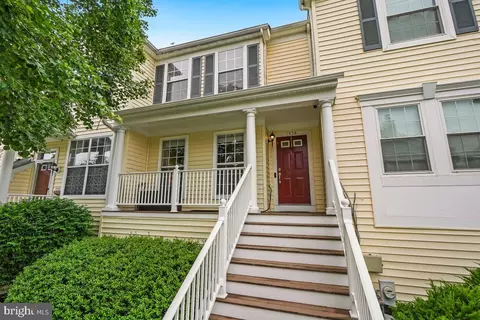 1458 Flatwood Ct, Crofton, MD 21114