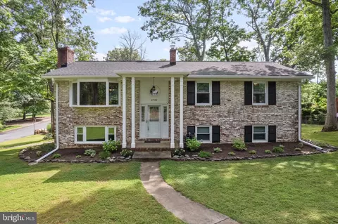2720 Lury Ln, Annapolis, MD 21401