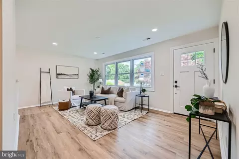 19 Boxwood Rd, Annapolis, MD 21403 photo 2