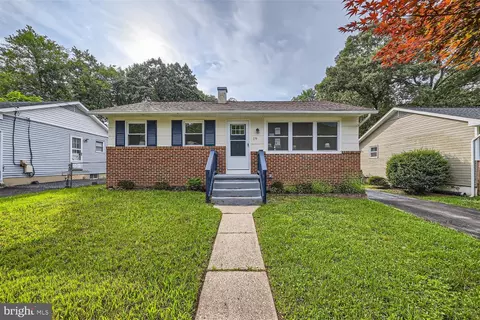 19 Boxwood Rd, Annapolis, MD 21403