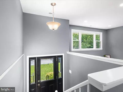 Entry Way - 1008 Mountain Top Dr, Annapolis, MD 21409 photo 1 of 4