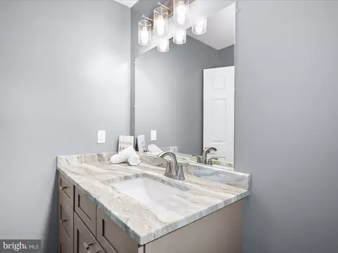 Bath - 1008 Mountain Top Dr, Annapolis, MD 21409 photo 2 of 3