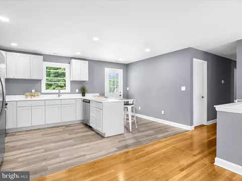 Entry Way - 1008 Mountain Top Dr, Annapolis, MD 21409 photo 3 of 4