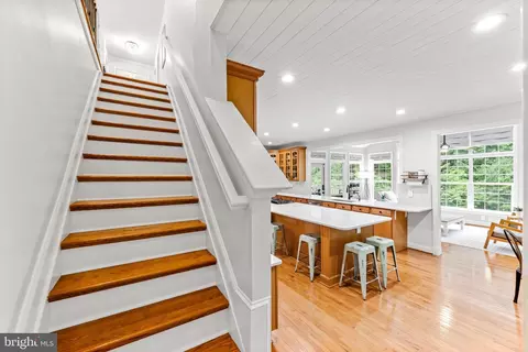 Entry Way - 619 Dillon Ct, Edgewater, MD 21037 photo 6 of 12