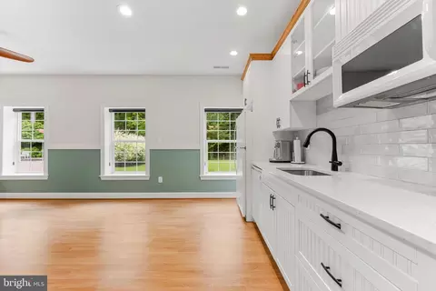 Entry Way - 619 Dillon Ct, Edgewater, MD 21037 photo 12 of 12
