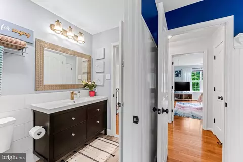 Entry Way - 619 Dillon Ct, Edgewater, MD 21037 photo 7 of 12