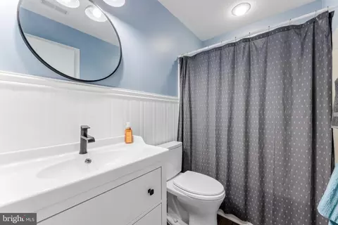 Bath - 619 Dillon Ct, Edgewater, MD 21037 photo 8 of 8