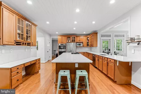 Kitchen - 619 Dillon Ct, Edgewater, MD 21037 photo 5 of 7