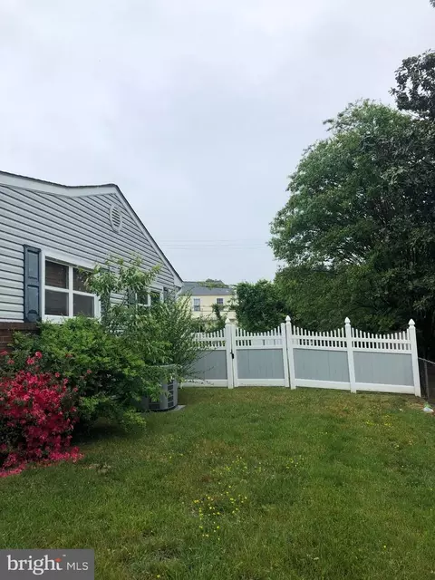Exterior - 130 Sandy Beach Dr, Pasadena, MD 21122 photo 5 of 7