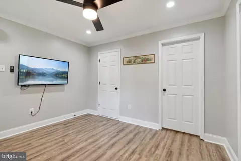695 B St, Pasadena, MD 21122 photo 32