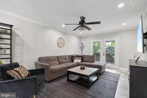 695 B St, Pasadena, MD 21122 photo 20