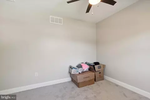 695 B St, Pasadena, MD 21122 photo 46