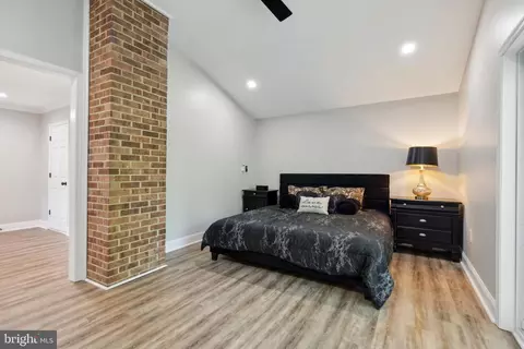 695 B St, Pasadena, MD 21122 photo 34