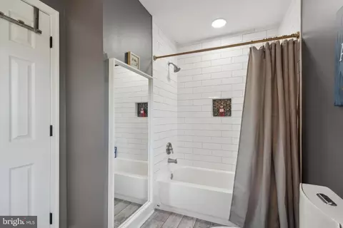 695 B St, Pasadena, MD 21122 photo 41