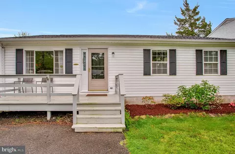 1703 Snug Harbor Rd, Shady Side, MD 20764 photo 4