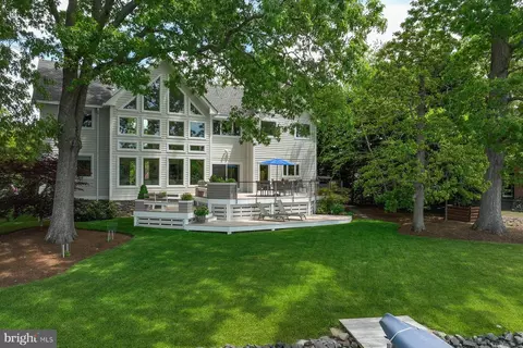 915 Johns Cir, Deale, MD 20751 photo 9