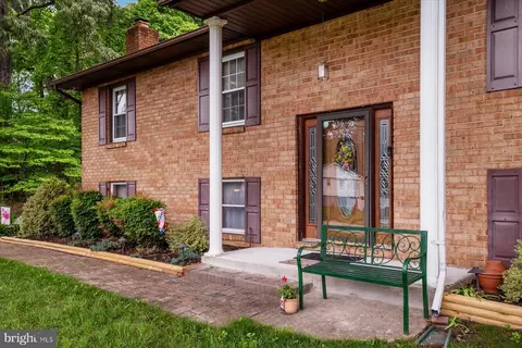 Exterior - 134 Circle Rd, Pasadena, MD 21122 photo 5 of 19