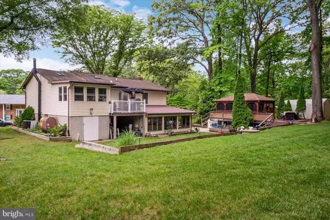 Exterior - 134 Circle Rd, Pasadena, MD 21122 photo 12 of 19