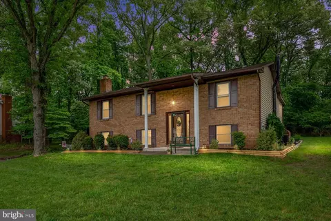 134 Circle Rd, Pasadena, MD 21122