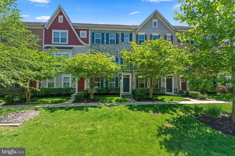 205 Vanguard Ln, Annapolis, MD 21401
