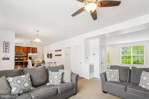 916 Boundary Ave, Pasadena, MD 21122 photo 14